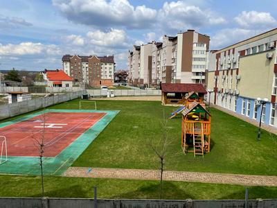 дом по адресу Леоніда Каденюка ул., 4