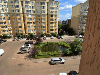 квартира за адресою Братська вул., 12