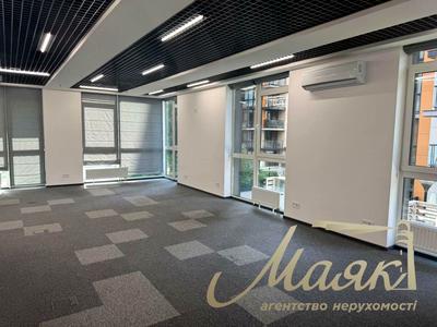 комерційна за адресою Джона Маккейна вул. (Івана Кудрі), 1