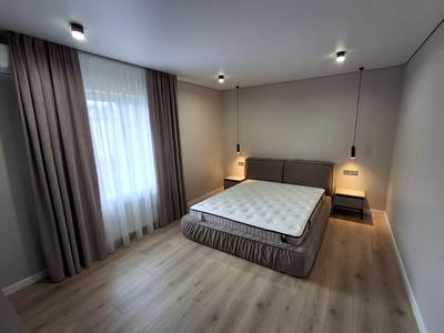 квартира за адресою Київ, Садова вул., 1б