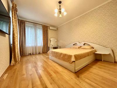 квартира за адресою Юліана Захарієвича вул., 2