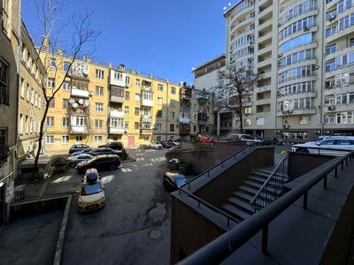 квартира за адресою Олександра Кониського вул., 46/11