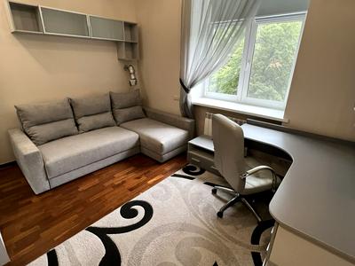 квартира за адресою Кропивницького вул., 16