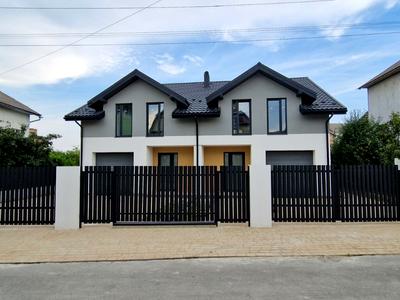 будинок за адресою с. Крихівці, Межева вул., 3