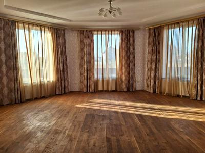 будинок за адресою Бандери