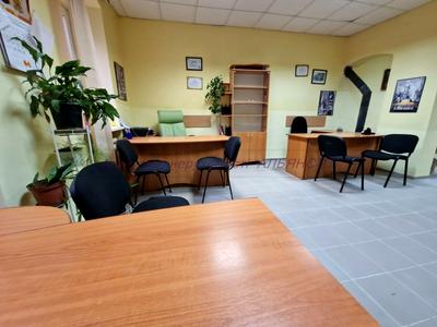 коммерческая по адресу Корятовича пл., 15