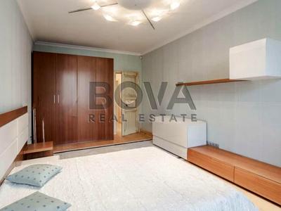 квартира за адресою Кропивницького вул., 8