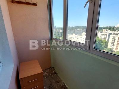 квартира за адресою Автозаводська вул., 15А