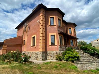 будинок за адресою Набережна, 12