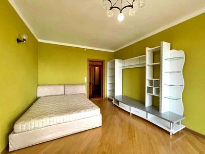 квартира за адресою Пантелеймона Куліша пл., 15