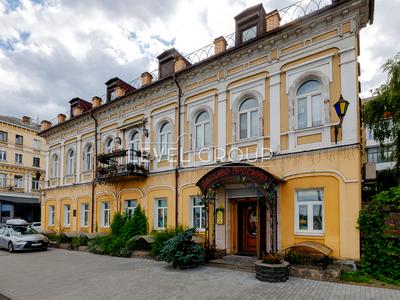 комерційна за адресою Набережно-Хрещатицька вул., 19/21