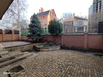 будинок за адресою Горіхова вул.