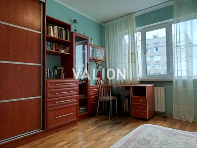 квартира за адресою Йорданська вул. (Лайоша Гавро), 2-Б