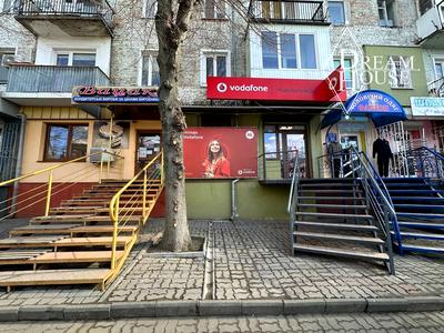 комерційна за адресою Винниченка вул., 1