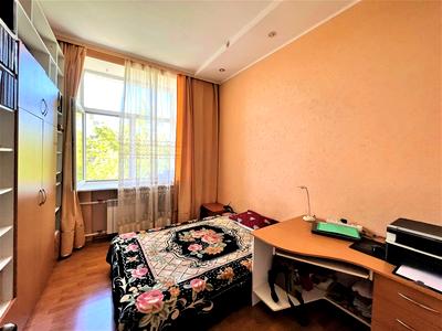 квартира по адресу Победителей ул., 4