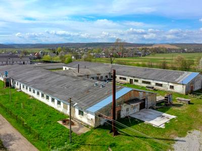 коммерческая по адресу Українська, 100