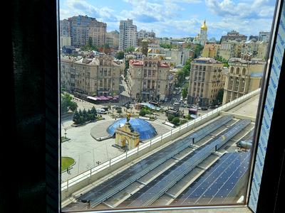 комерційна за адресою майдан Незалежності пл., 2
