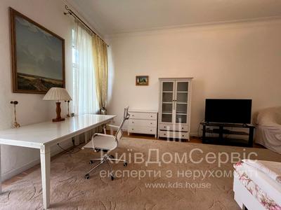 квартира за адресою Заньковецької вул., 4