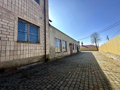 коммерческая по адресу Грушевського, 71