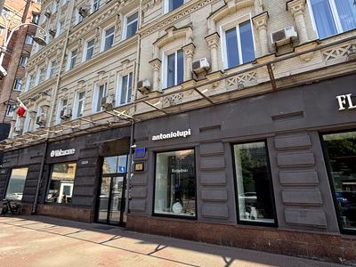 комерційна за адресою Велика Васильківська вул. (Червоноармійська), 13/1