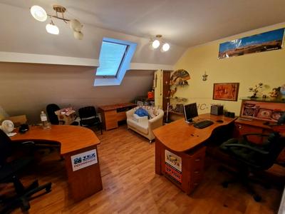 коммерческая по адресу Корятовича пл., 15
