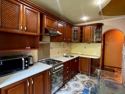 квартира за адресою Міцкевича вул., 5