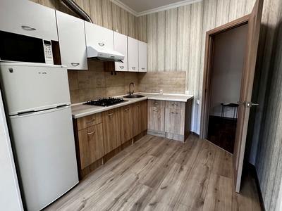 квартира за адресою Андрія Малишка вул. (Льва Толстого), 94