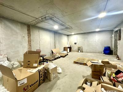 коммерческая по адресу Леонида Бирюкова бульв., 2