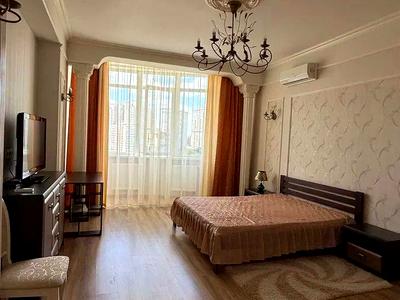 квартира за адресою Київ, Генерала Шаповала вул. (Механізаторів), 2
