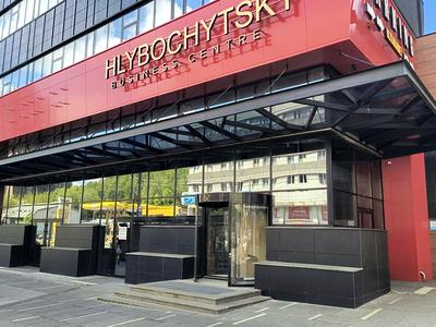 коммерческая по адресу Глибочицька, 44