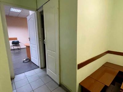 комерційна за адресою Івана Франка вул., 7