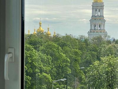 квартира за адресою Лаврська вул. (Січневого Повстання), 4