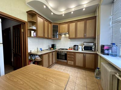 квартира за адресою Шота Руставелі вул., 27
