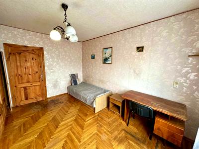 квартира за адресою Анни Ахматової вул., 15
