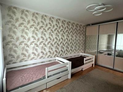 квартира за адресою Червоної Калини просп. (Володимира Маяковського), 40