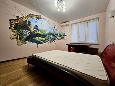 квартира за адресою Дніпровська набережна вул., 25