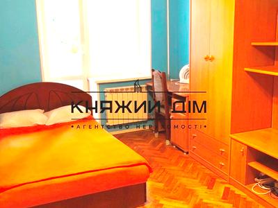 квартира по адресу Киев, Печенежская ул., 1/7