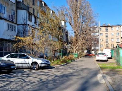 квартира за адресою Краснова вул., 11