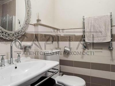 квартира за адресою Шота Руставелі вул., 44