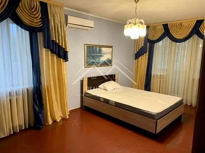 квартира за адресою Святогеоргіївська вул. (Рязанова), 9