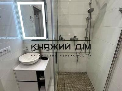 квартира по адресу Ревуцкого ул., 40-Б