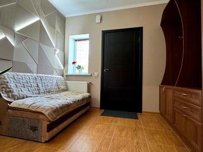 будинок за адресою Остапа Вишні