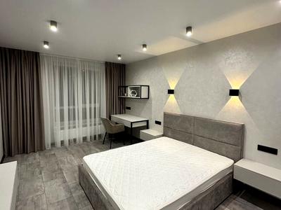 квартира за адресою Космічна вул., 5