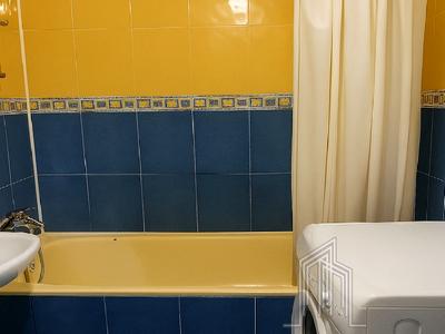 квартира за адресою Анни Ахматової вул., 19