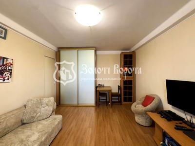 квартира за адресою Автозаводська вул., 25