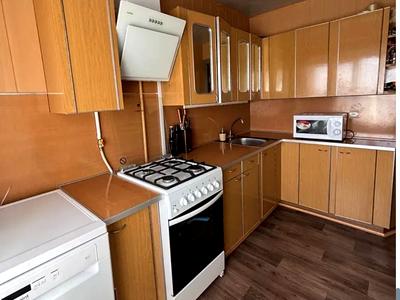 квартира за адресою Універсальна вул., 27