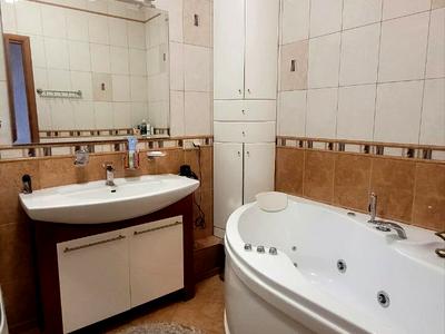 квартира за адресою Середньофонтанська вул., 19б