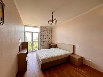 квартира за адресою Регенераторна вул., 4 к1-13