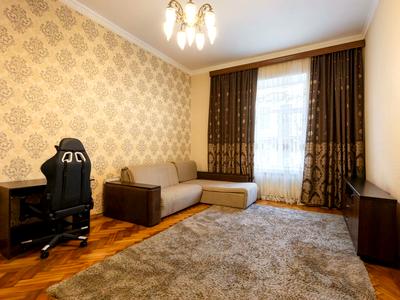 квартира за адресою Пекарська вул., 35