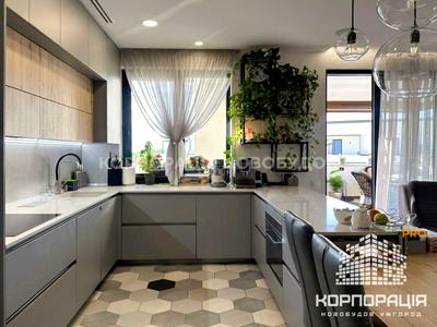 квартира за адресою Олександра Хіри вул., 5